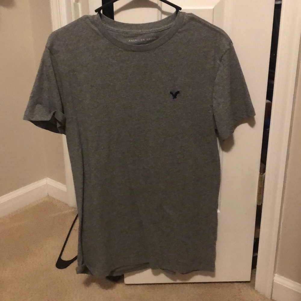 Medium American Eagle short sleeve - Picture 2 of 2